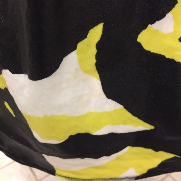 Express // Black-White-Yellow Mini Skirt - Picture 8 of 8